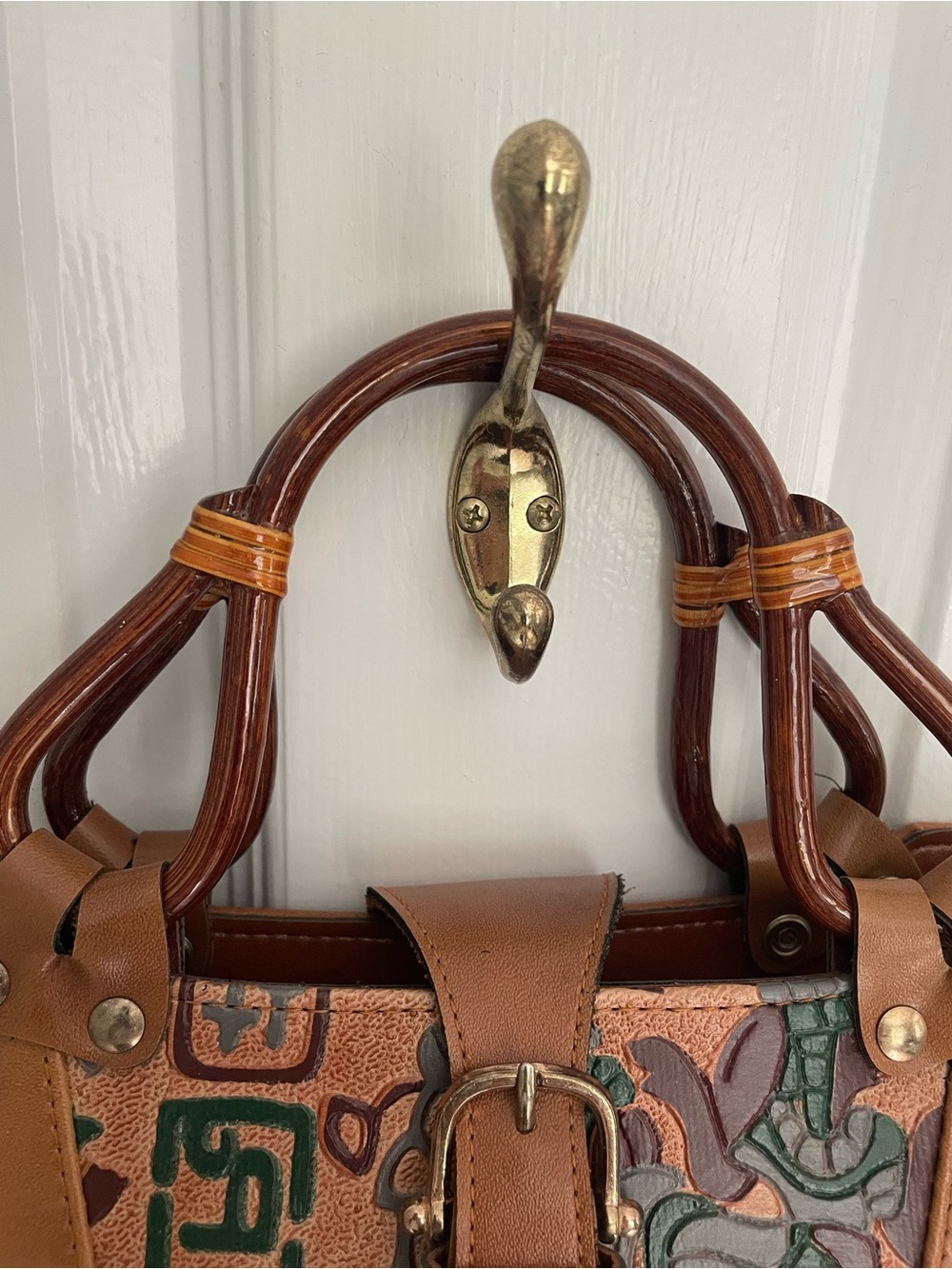 Unique Hand tooled Handbag - Picture 3 of 8